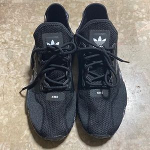 Adidas nmd_r1.v2 8& 1/2